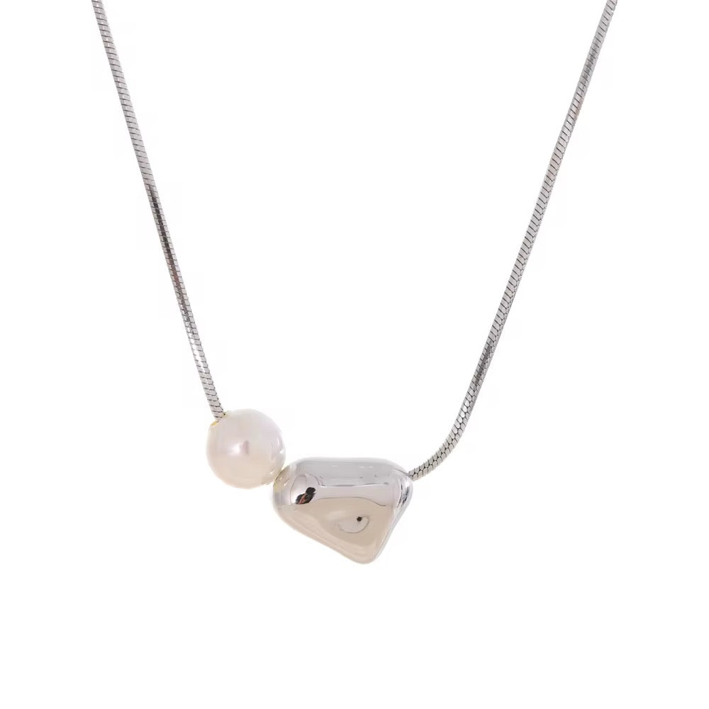 Collar Adela